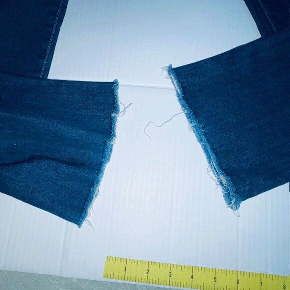 AG Jeans Womens 28R Fits 29x31 Blue Denim Alexa Mid Rise Slim Boot Frayed Hem - Picture 10 of 11